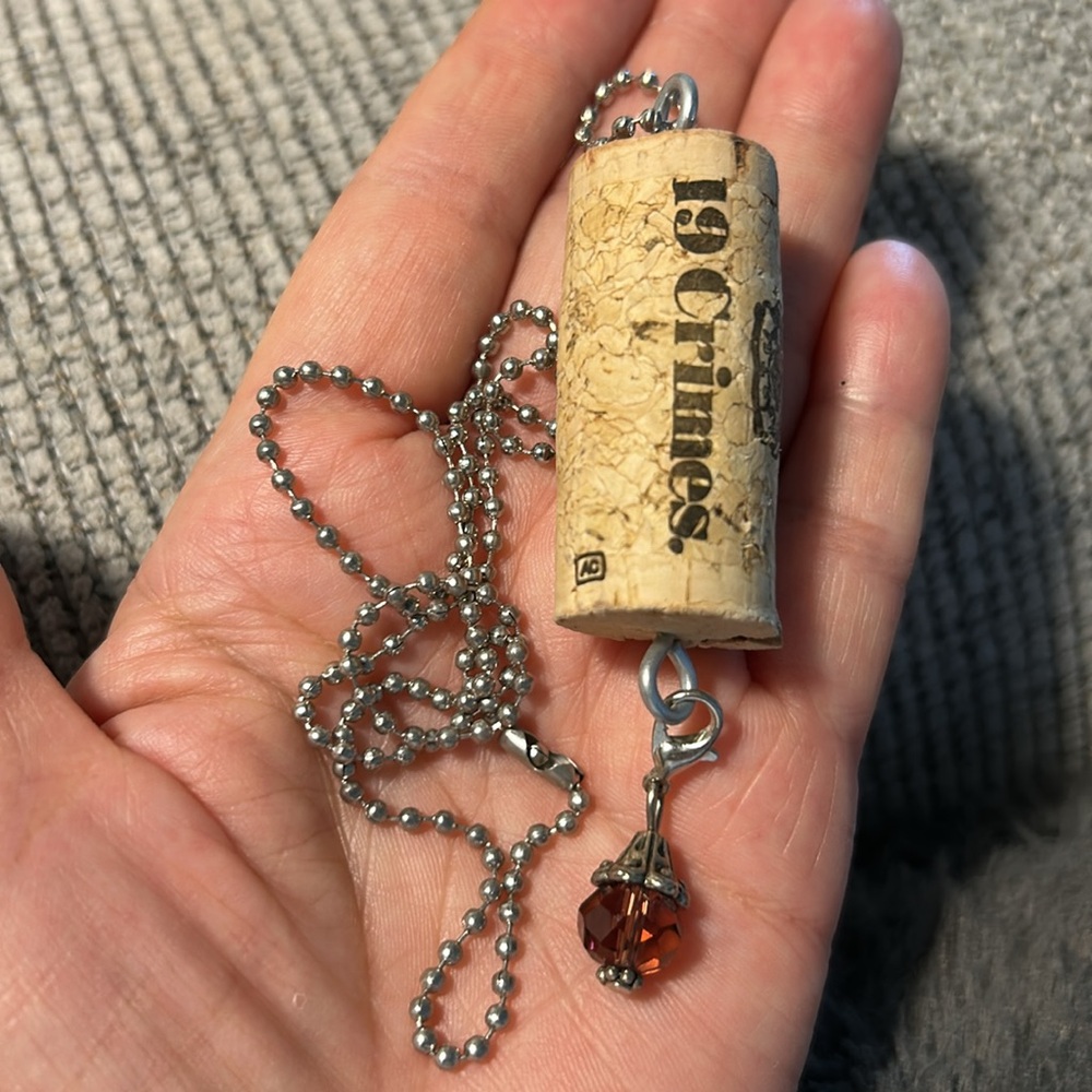 10/$30 19 Crimes Cork Pendant Necklace with purple dangle Crystal NEW